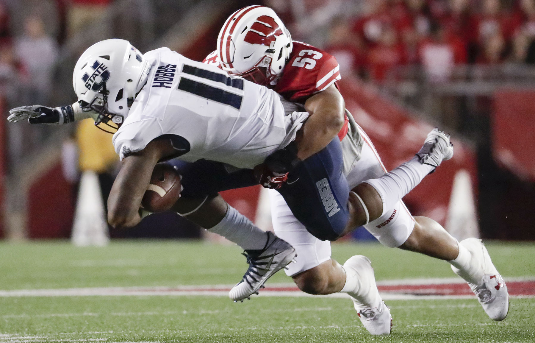T.J. Edwards tackle